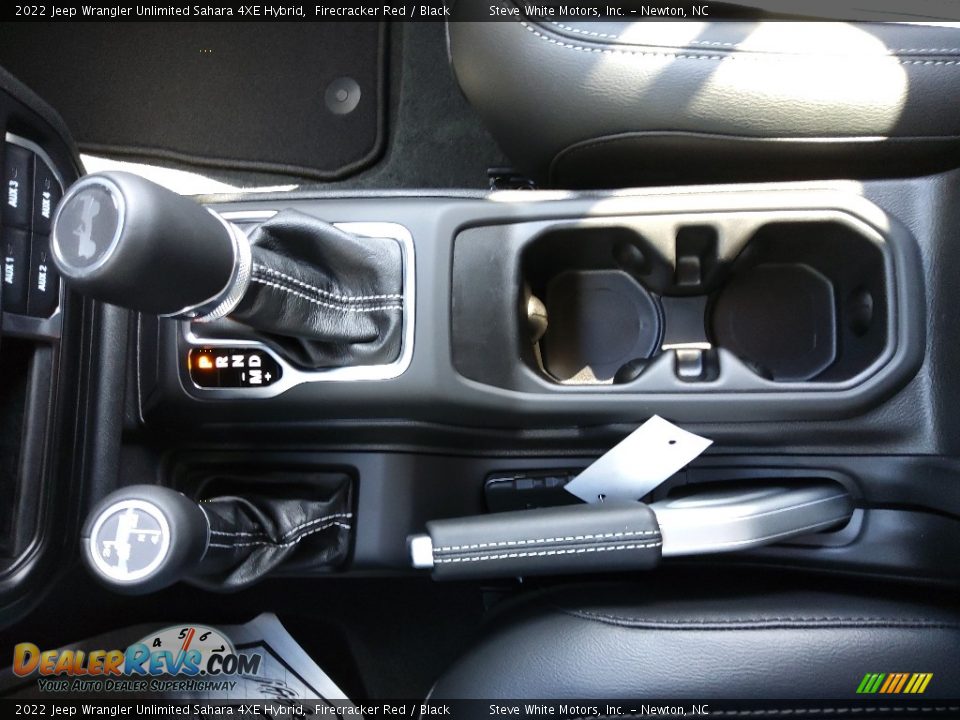 2022 Jeep Wrangler Unlimited Sahara 4XE Hybrid Shifter Photo #32