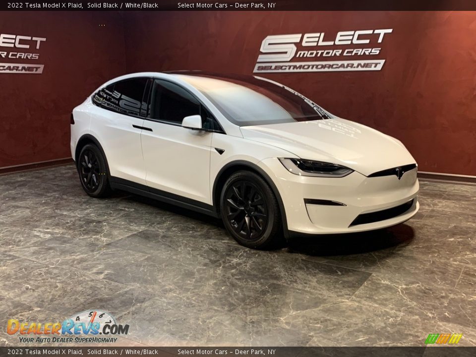 Front 3/4 View of 2022 Tesla Model X Plaid Photo #3