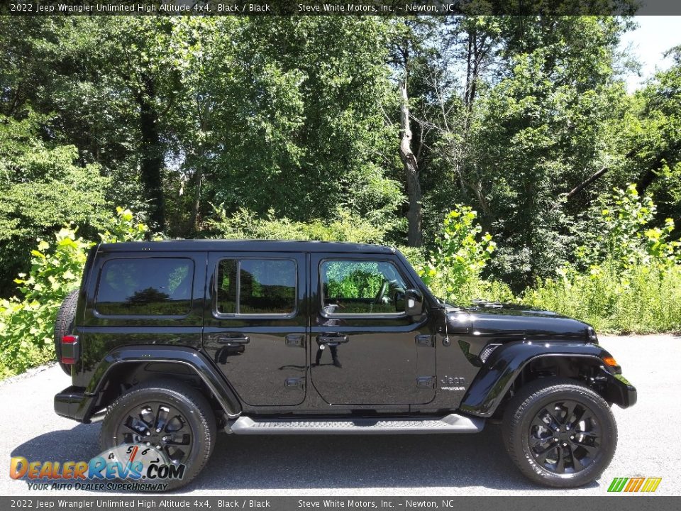 2022 Jeep Wrangler Unlimited High Altitude 4x4 Black / Black Photo #5