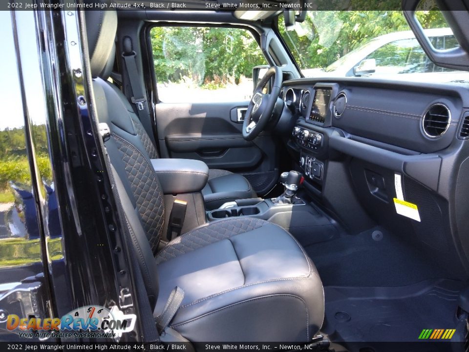 2022 Jeep Wrangler Unlimited High Altitude 4x4 Black / Black Photo #18