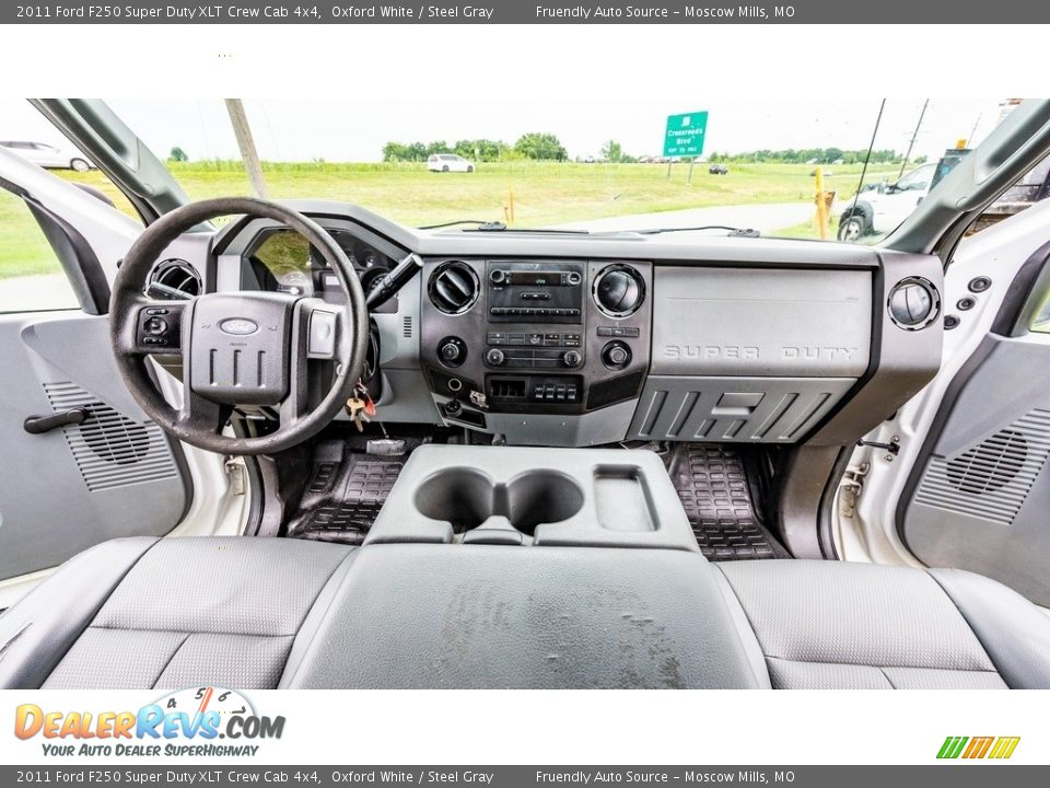 2011 Ford F250 Super Duty XLT Crew Cab 4x4 Oxford White / Steel Gray Photo #25