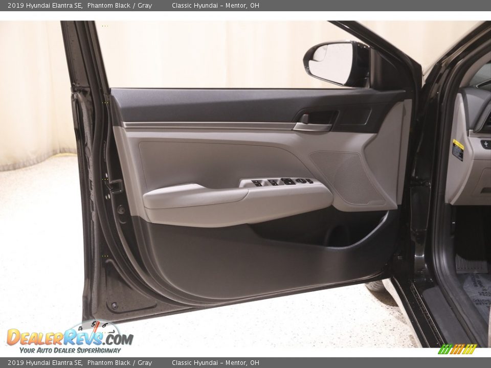 2019 Hyundai Elantra SE Phantom Black / Gray Photo #4