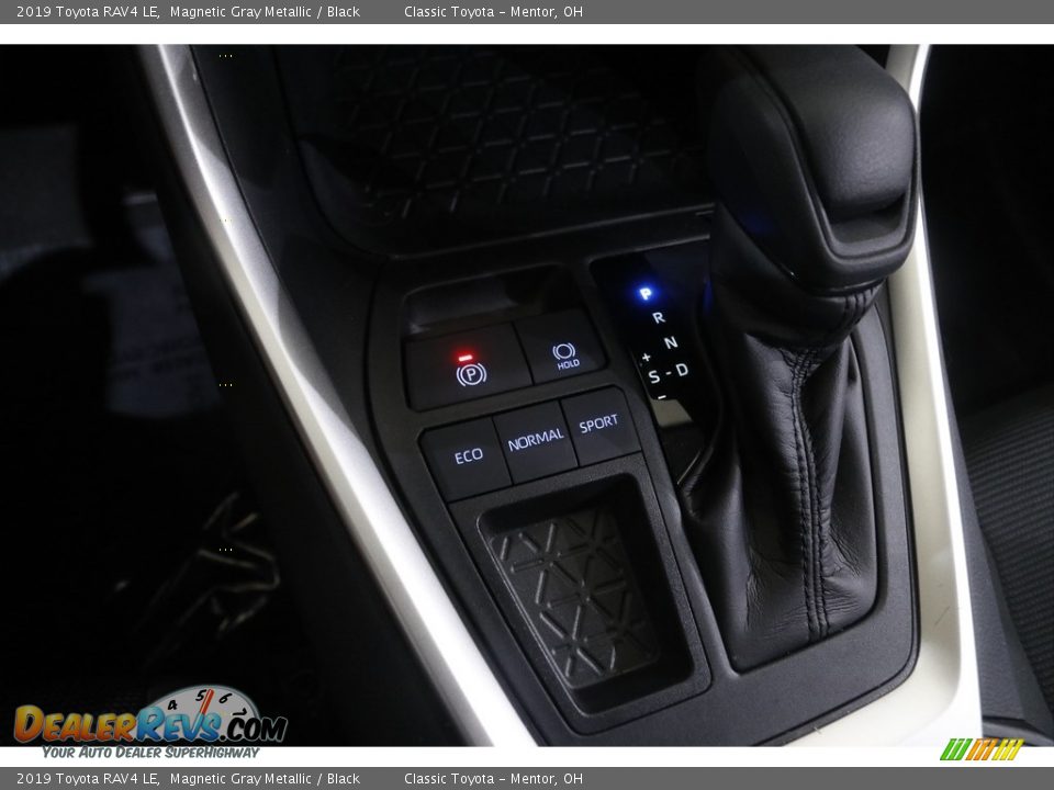2019 Toyota RAV4 LE Magnetic Gray Metallic / Black Photo #13