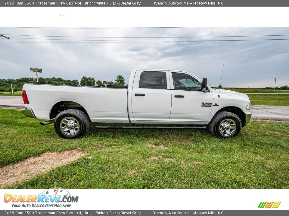 2018 Ram 3500 Tradesman Crew Cab 4x4 Bright White / Black/Diesel Gray Photo #3