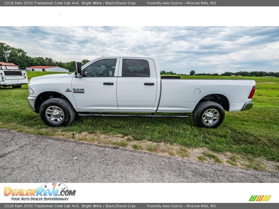 2018 Ram 3500 Tradesman Crew Cab 4x4 Bright White / Black/Diesel Gray Photo #7