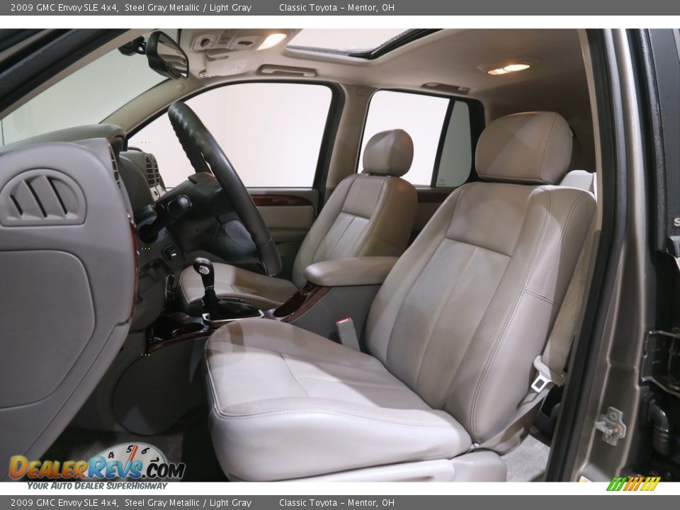 Front Seat of 2009 GMC Envoy SLE 4x4 Photo #5