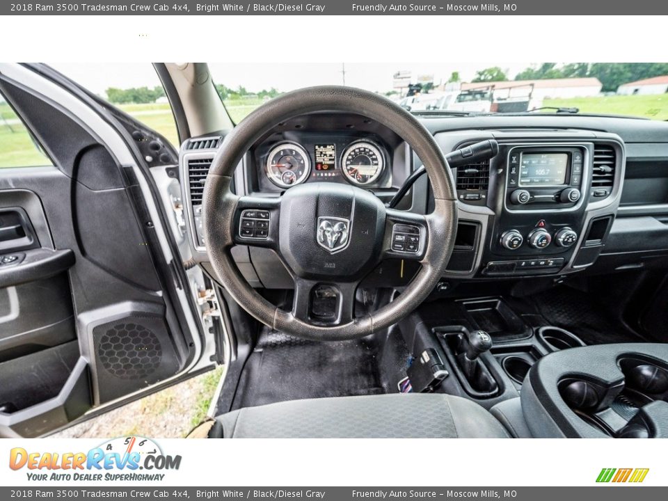 2018 Ram 3500 Tradesman Crew Cab 4x4 Bright White / Black/Diesel Gray Photo #28