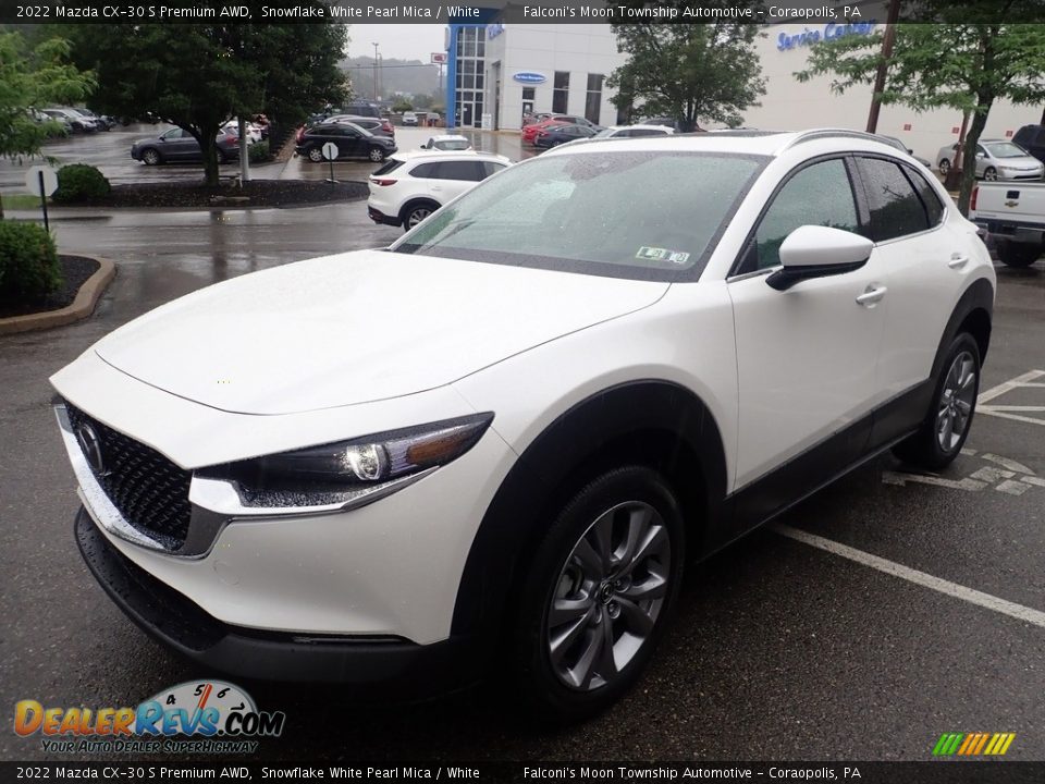 Front 3/4 View of 2022 Mazda CX-30 S Premium AWD Photo #7