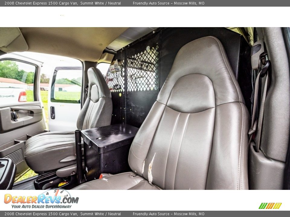 2008 Chevrolet Express 1500 Cargo Van Summit White / Neutral Photo #17