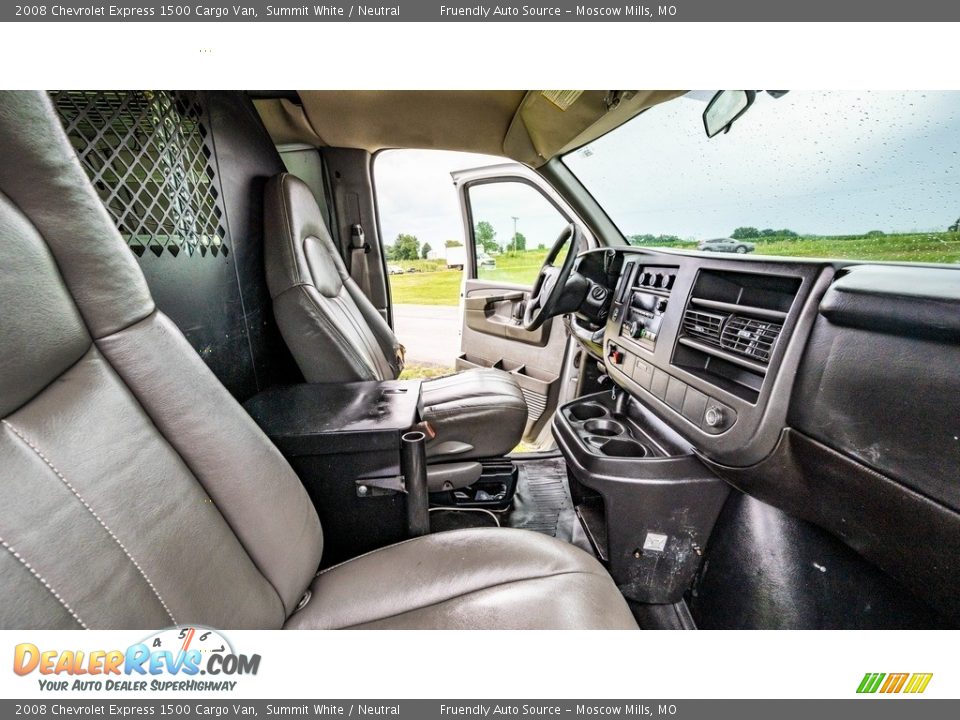 2008 Chevrolet Express 1500 Cargo Van Summit White / Neutral Photo #24