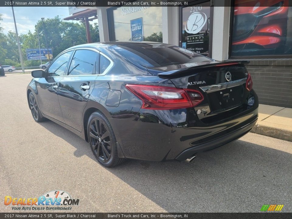 2017 Nissan Altima 2.5 SR Super Black / Charcoal Photo #30