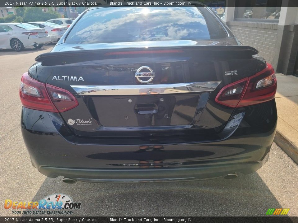 2017 Nissan Altima 2.5 SR Super Black / Charcoal Photo #31