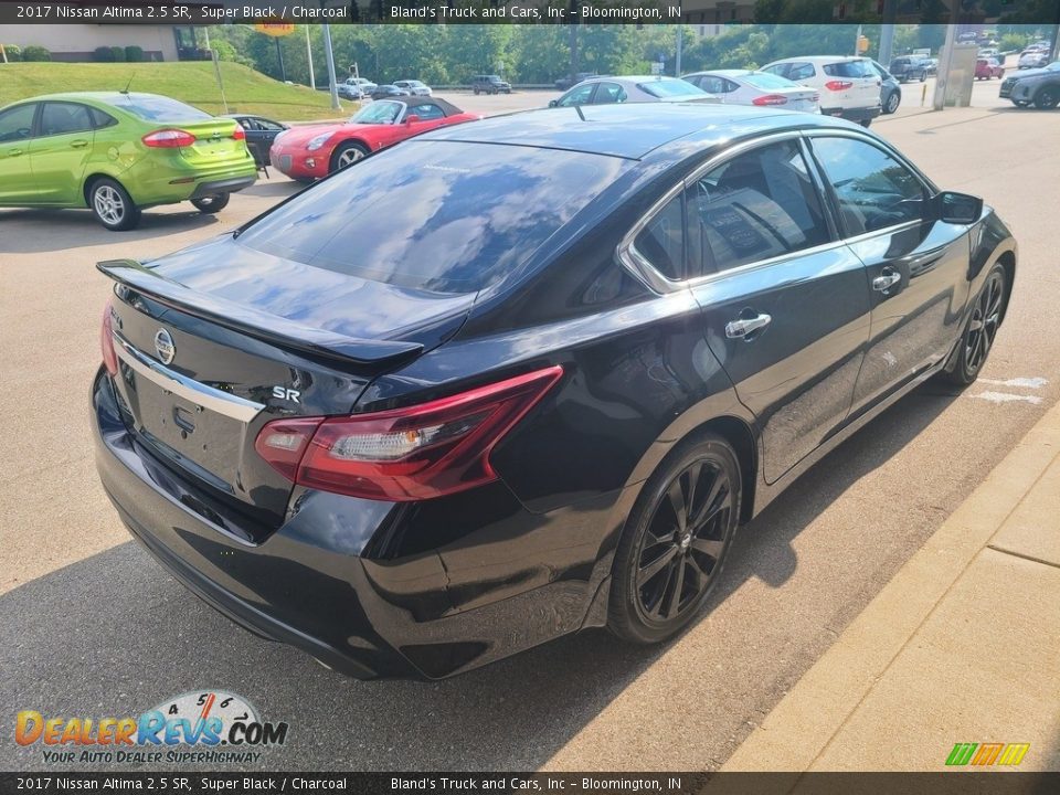 2017 Nissan Altima 2.5 SR Super Black / Charcoal Photo #35