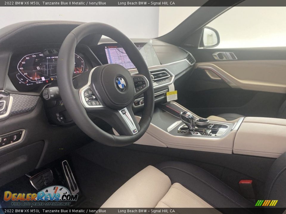 Front Seat of 2022 BMW X6 M50i Photo #13