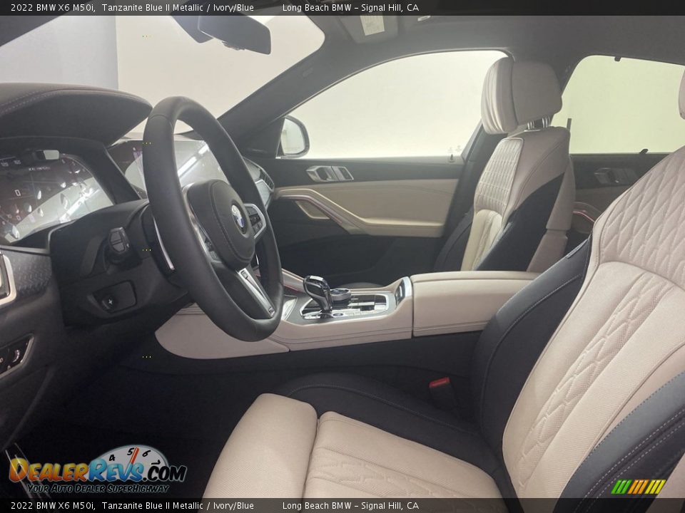 Front Seat of 2022 BMW X6 M50i Photo #14