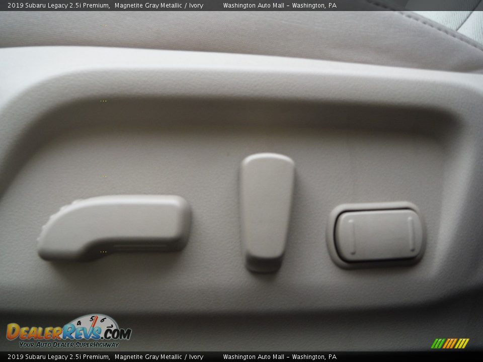 2019 Subaru Legacy 2.5i Premium Magnetite Gray Metallic / Ivory Photo #24