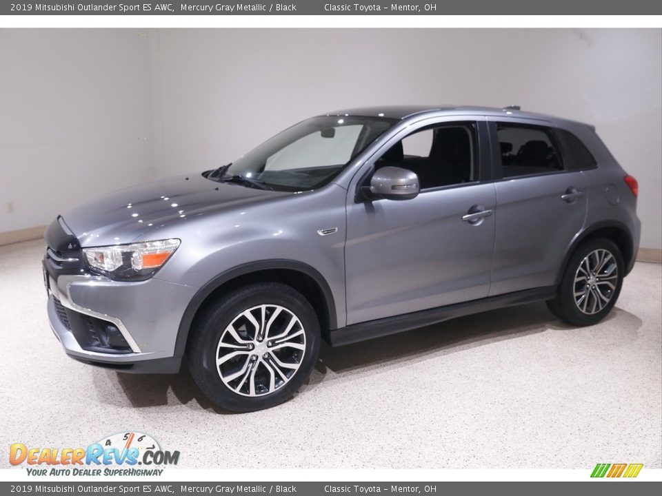 Front 3/4 View of 2019 Mitsubishi Outlander Sport ES AWC Photo #3