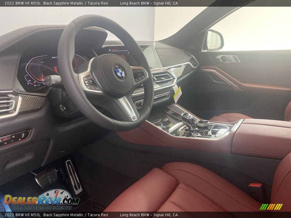 Front Seat of 2022 BMW X6 M50i Photo #13