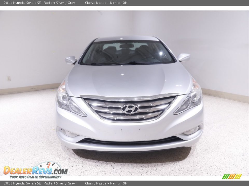 2011 Hyundai Sonata SE Radiant Silver / Gray Photo #2
