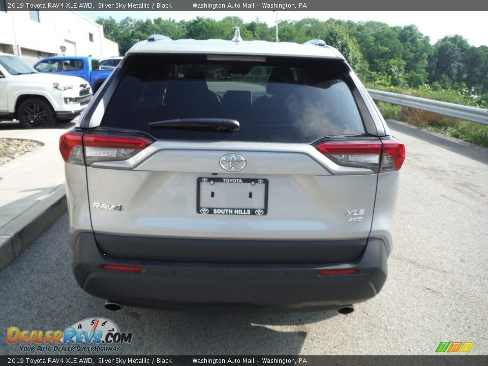 2019 Toyota RAV4 XLE AWD Silver Sky Metallic / Black Photo #19