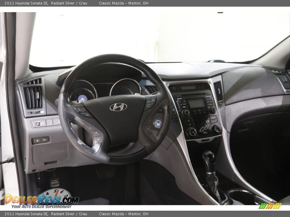 2011 Hyundai Sonata SE Radiant Silver / Gray Photo #6