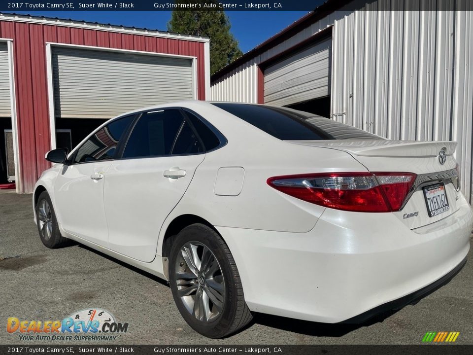 2017 Toyota Camry SE Super White / Black Photo #5