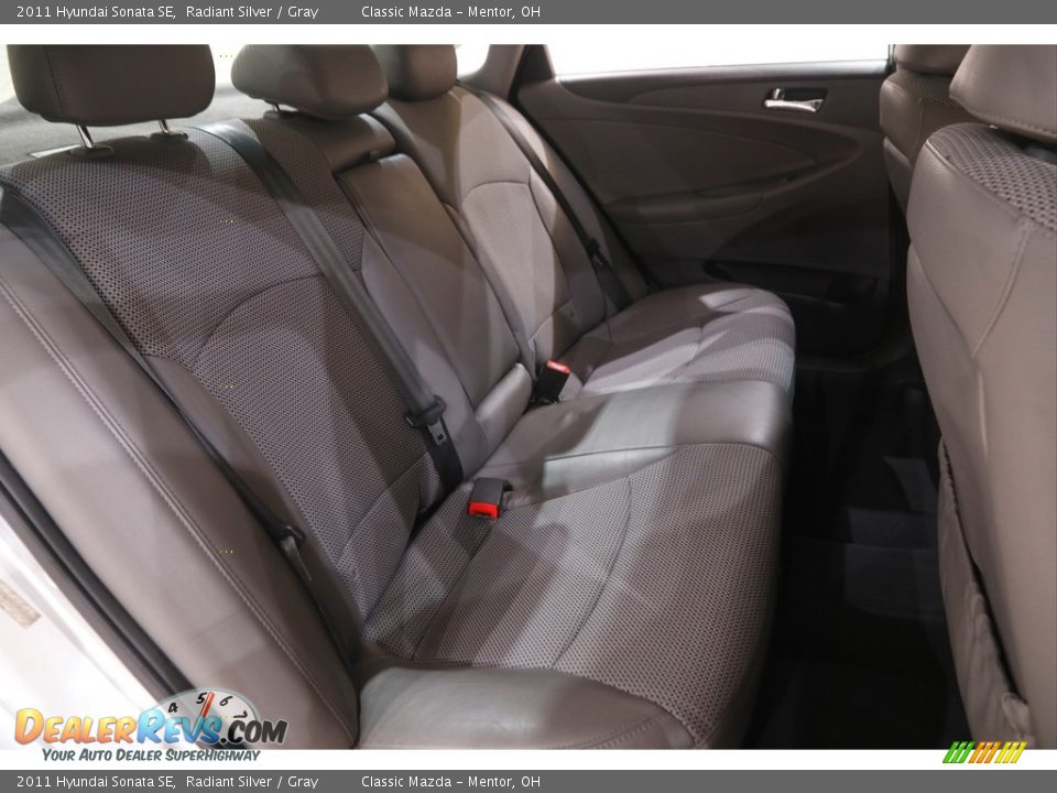 2011 Hyundai Sonata SE Radiant Silver / Gray Photo #13