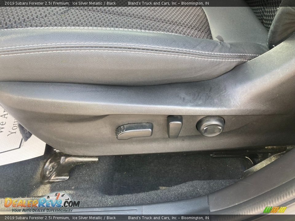 2019 Subaru Forester 2.5i Premium Ice Silver Metallic / Black Photo #10