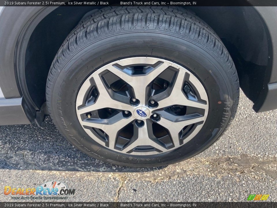 2019 Subaru Forester 2.5i Premium Ice Silver Metallic / Black Photo #36