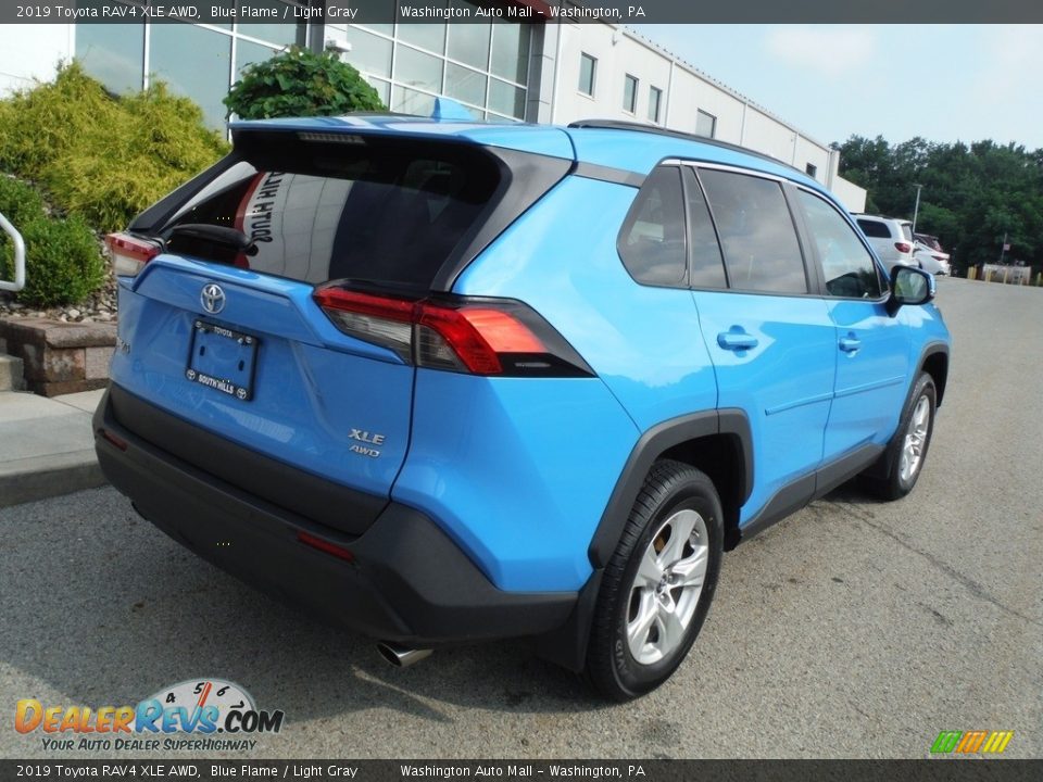 2019 Toyota RAV4 XLE AWD Blue Flame / Light Gray Photo #17