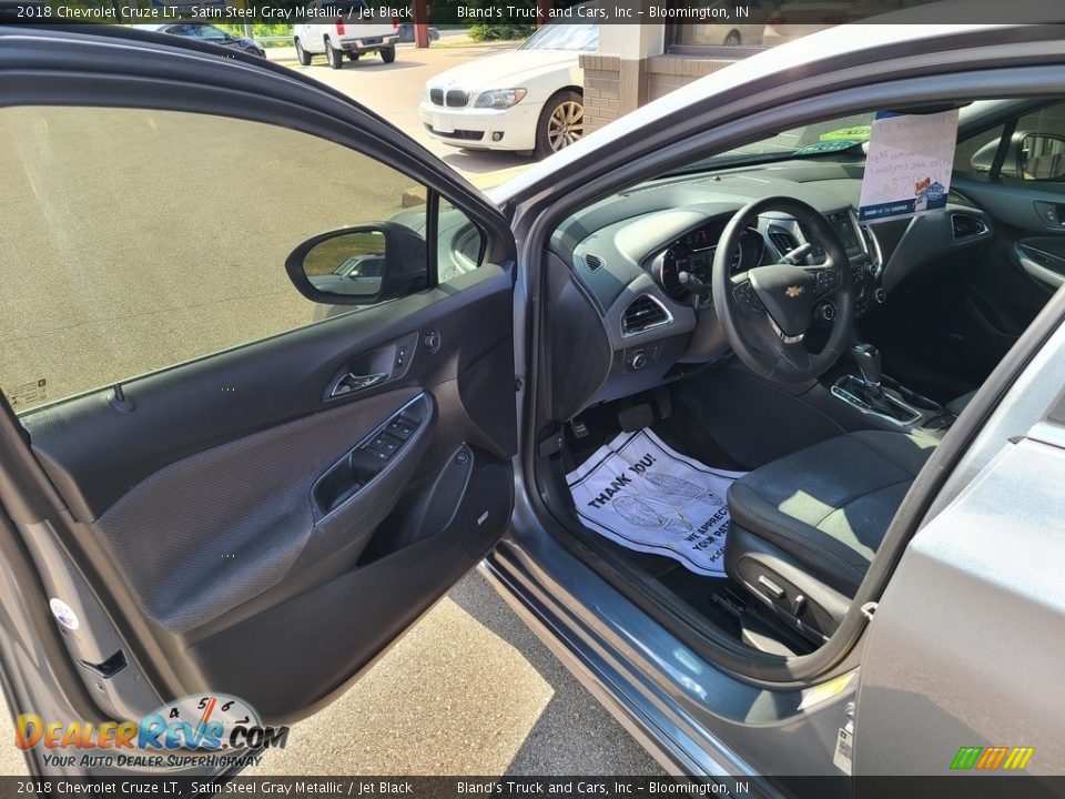 2018 Chevrolet Cruze LT Satin Steel Gray Metallic / Jet Black Photo #4