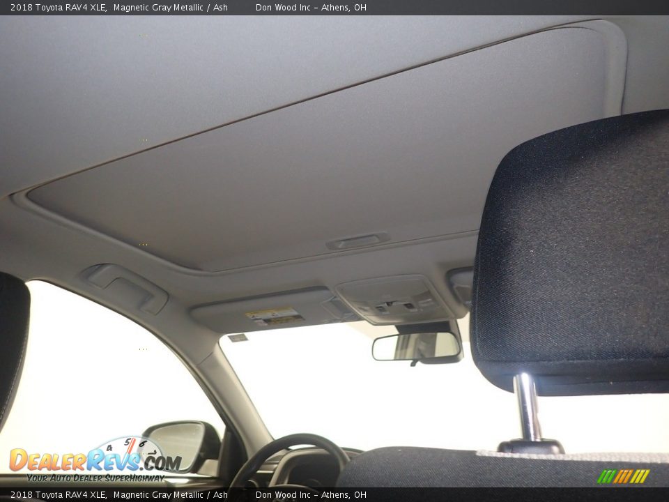 2018 Toyota RAV4 XLE Magnetic Gray Metallic / Ash Photo #2