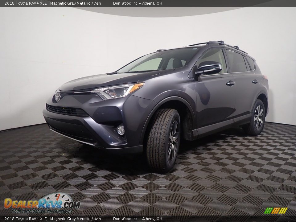 2018 Toyota RAV4 XLE Magnetic Gray Metallic / Ash Photo #10