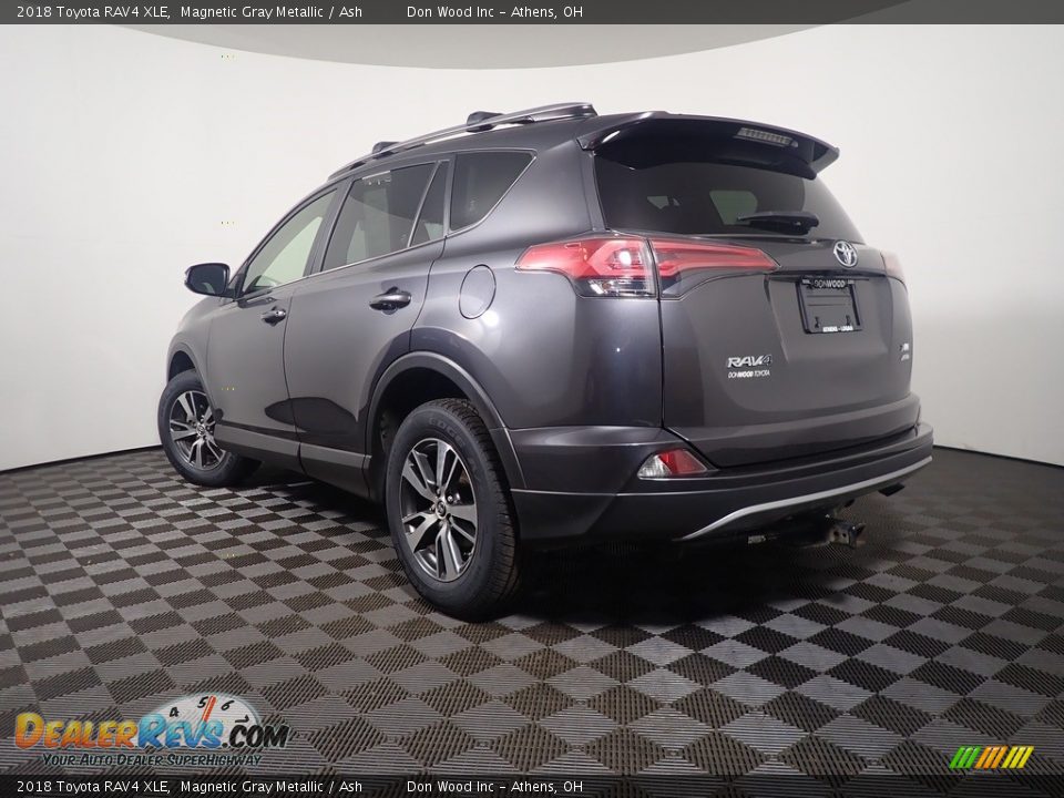 2018 Toyota RAV4 XLE Magnetic Gray Metallic / Ash Photo #13
