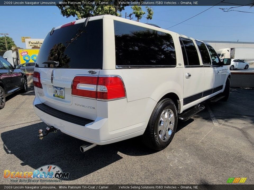 2009 Lincoln Navigator Limousine White Platinum Tri-Coat / Camel Photo #2