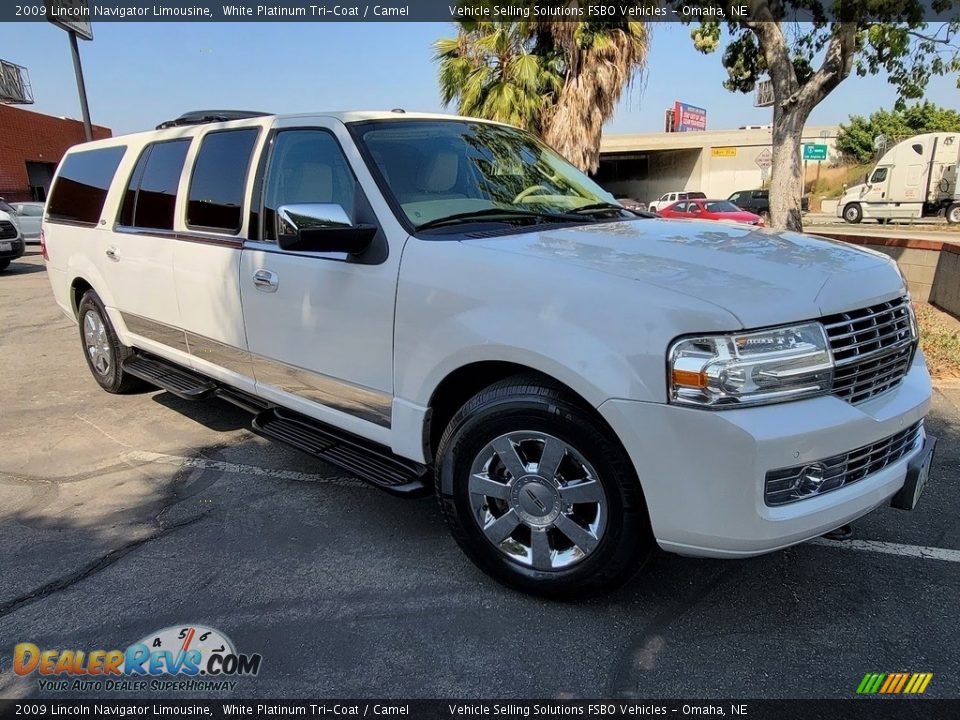 Front 3/4 View of 2009 Lincoln Navigator Limousine Photo #4