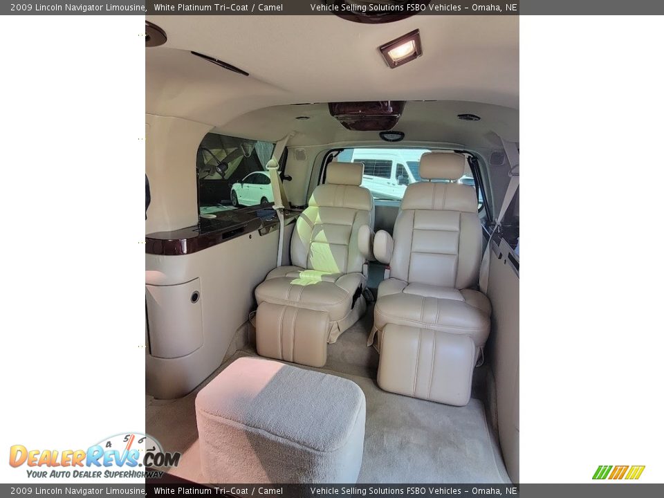 Rear Seat of 2009 Lincoln Navigator Limousine Photo #5