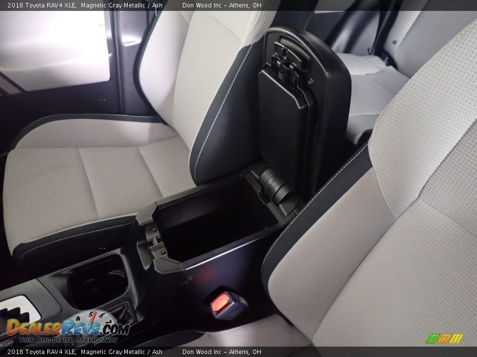 2018 Toyota RAV4 XLE Magnetic Gray Metallic / Ash Photo #36