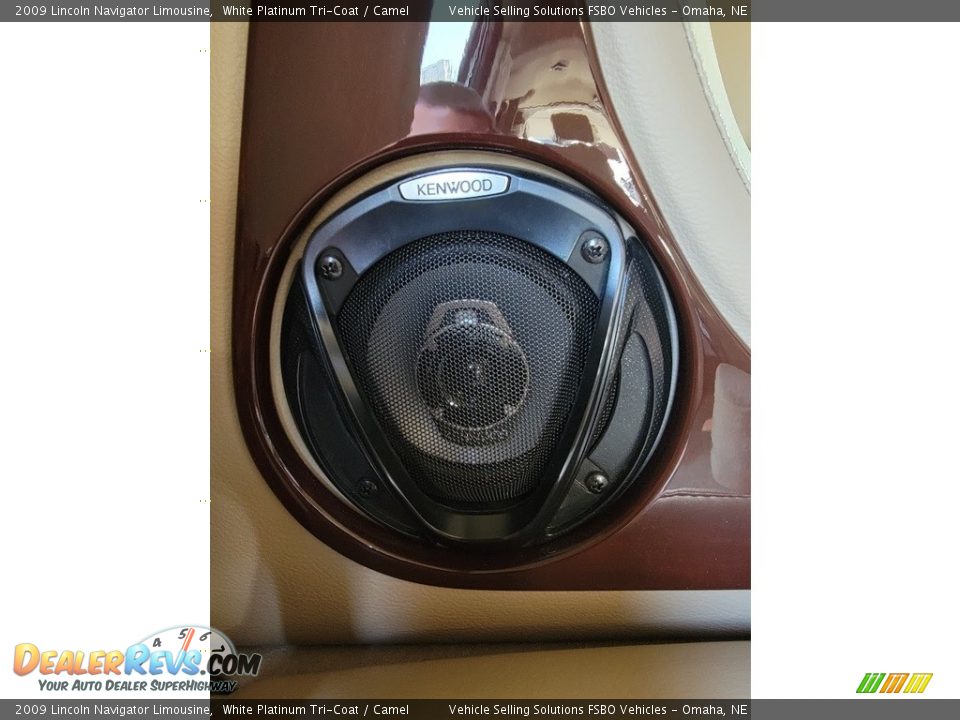 Audio System of 2009 Lincoln Navigator Limousine Photo #13