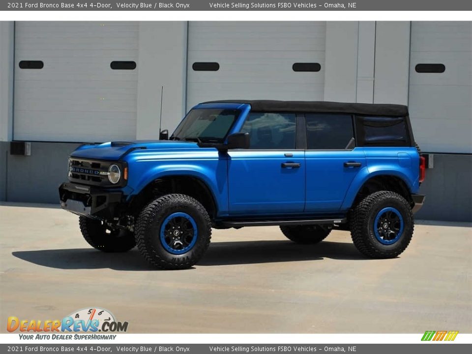 2021 Ford Bronco Base 4x4 4-Door Velocity Blue / Black Onyx Photo #2