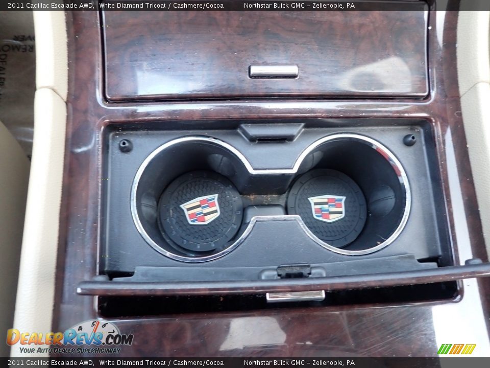 2011 Cadillac Escalade AWD White Diamond Tricoat / Cashmere/Cocoa Photo #26