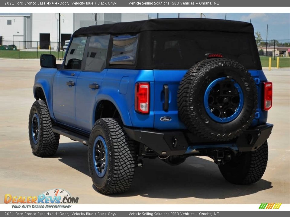 2021 Ford Bronco Base 4x4 4-Door Velocity Blue / Black Onyx Photo #4