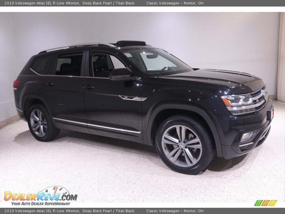 2019 Volkswagen Atlas SEL R-Line 4Motion Deep Black Pearl / Titan Black Photo #1