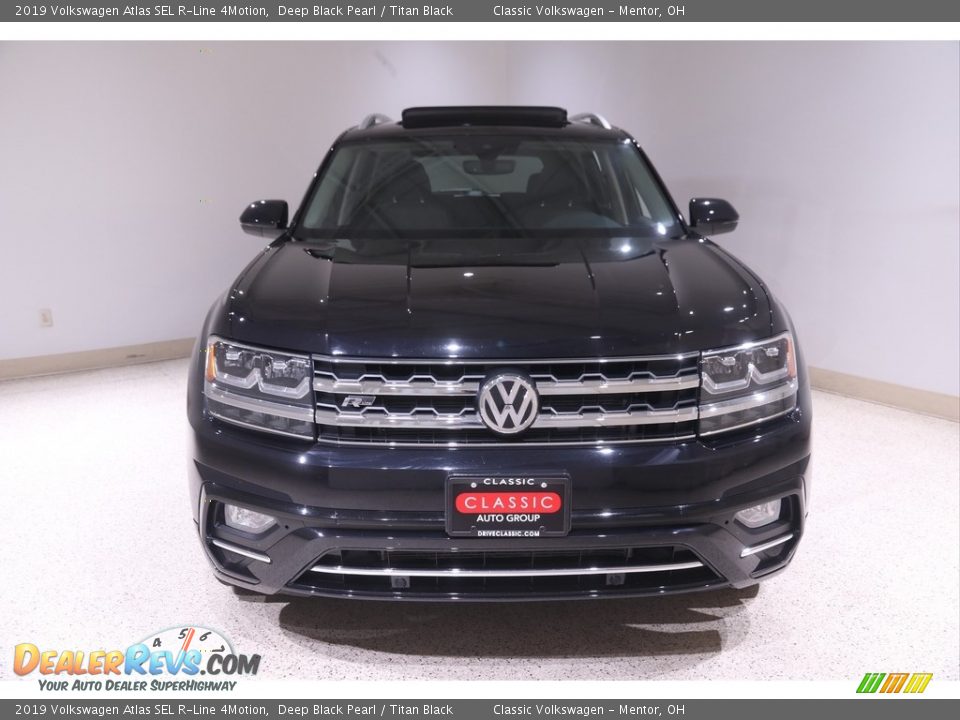 2019 Volkswagen Atlas SEL R-Line 4Motion Deep Black Pearl / Titan Black Photo #2