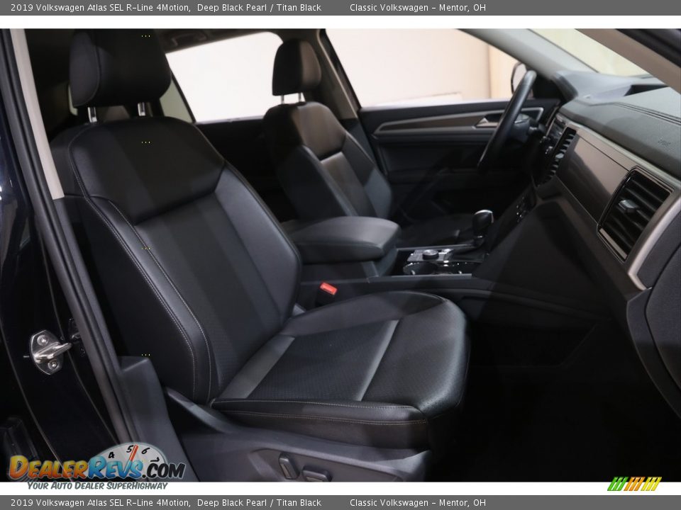 2019 Volkswagen Atlas SEL R-Line 4Motion Deep Black Pearl / Titan Black Photo #17