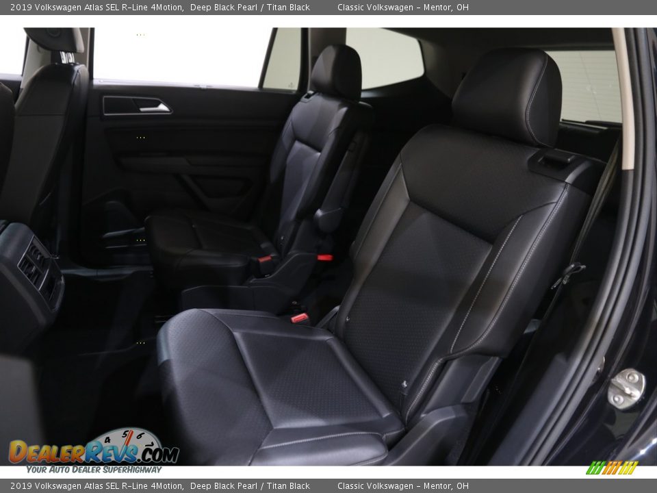 2019 Volkswagen Atlas SEL R-Line 4Motion Deep Black Pearl / Titan Black Photo #19