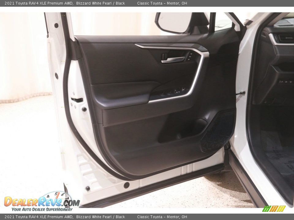 2021 Toyota RAV4 XLE Premium AWD Blizzard White Pearl / Black Photo #4