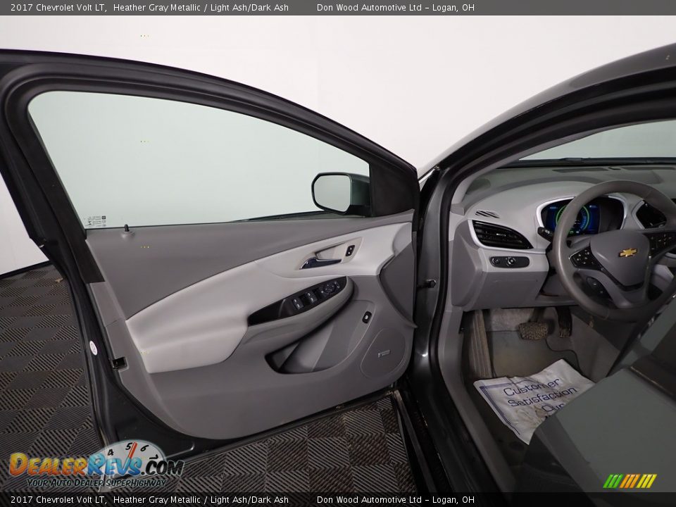 2017 Chevrolet Volt LT Heather Gray Metallic / Light Ash/Dark Ash Photo #11