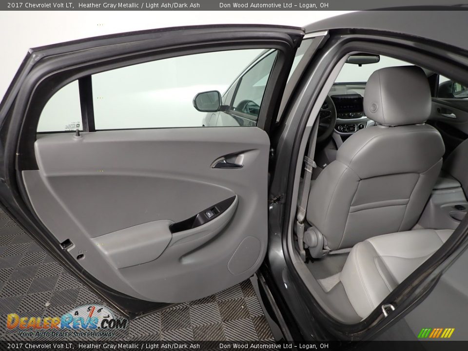 2017 Chevrolet Volt LT Heather Gray Metallic / Light Ash/Dark Ash Photo #22