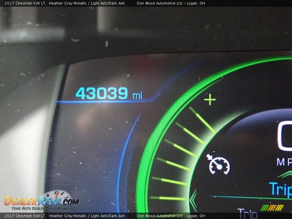 2017 Chevrolet Volt LT Heather Gray Metallic / Light Ash/Dark Ash Photo #30